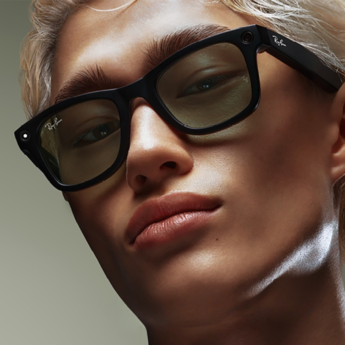 Ray-Ban Meta Wayfarer Gen 2 (Transitions Lenses - Medium Size)